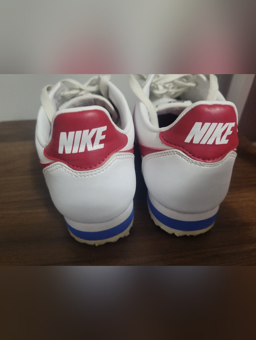 NIKE Classic Cortez Leather Red White Blue Forest Gump - Picture 2 of 5